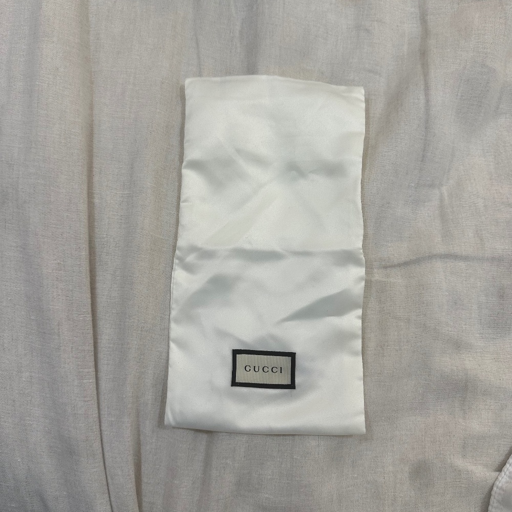 Gucci wallet dust bag